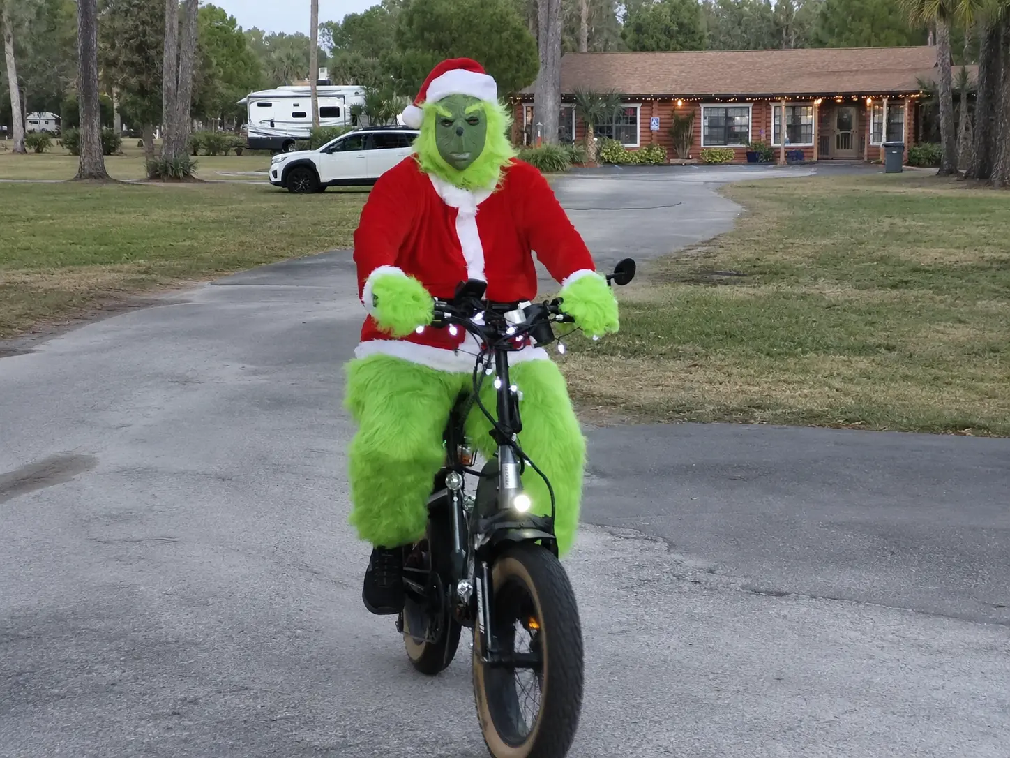 Holiday bike ride through Endless Summer Campground